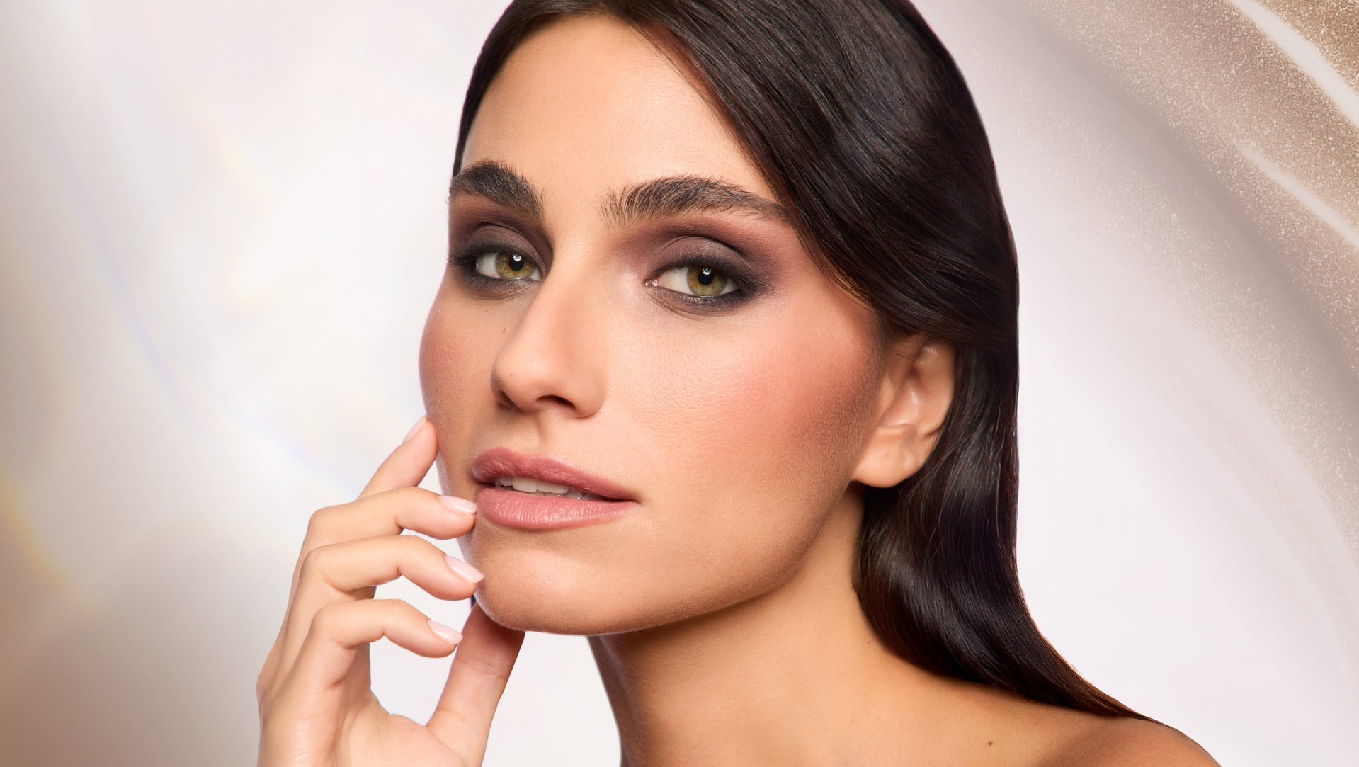 Reinterpretamos la Dolce Vita y  le devolvemos el glamour al marrón