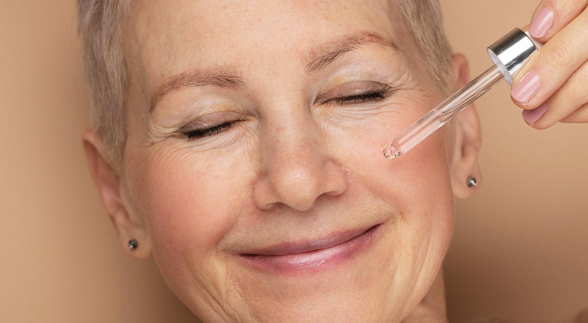 Un dermatólogo nos cuenta cómo cuidar la piel a los 50