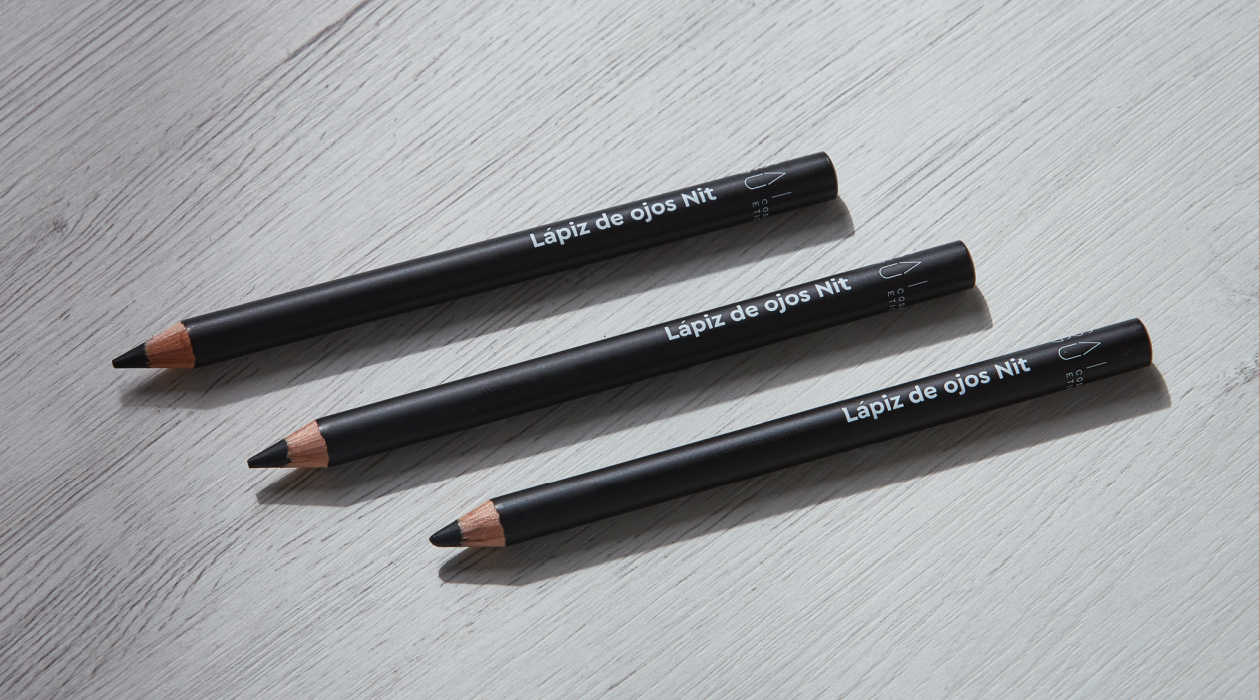 Guía completa para delinear tu mirada con el Lápiz de ojos Nit