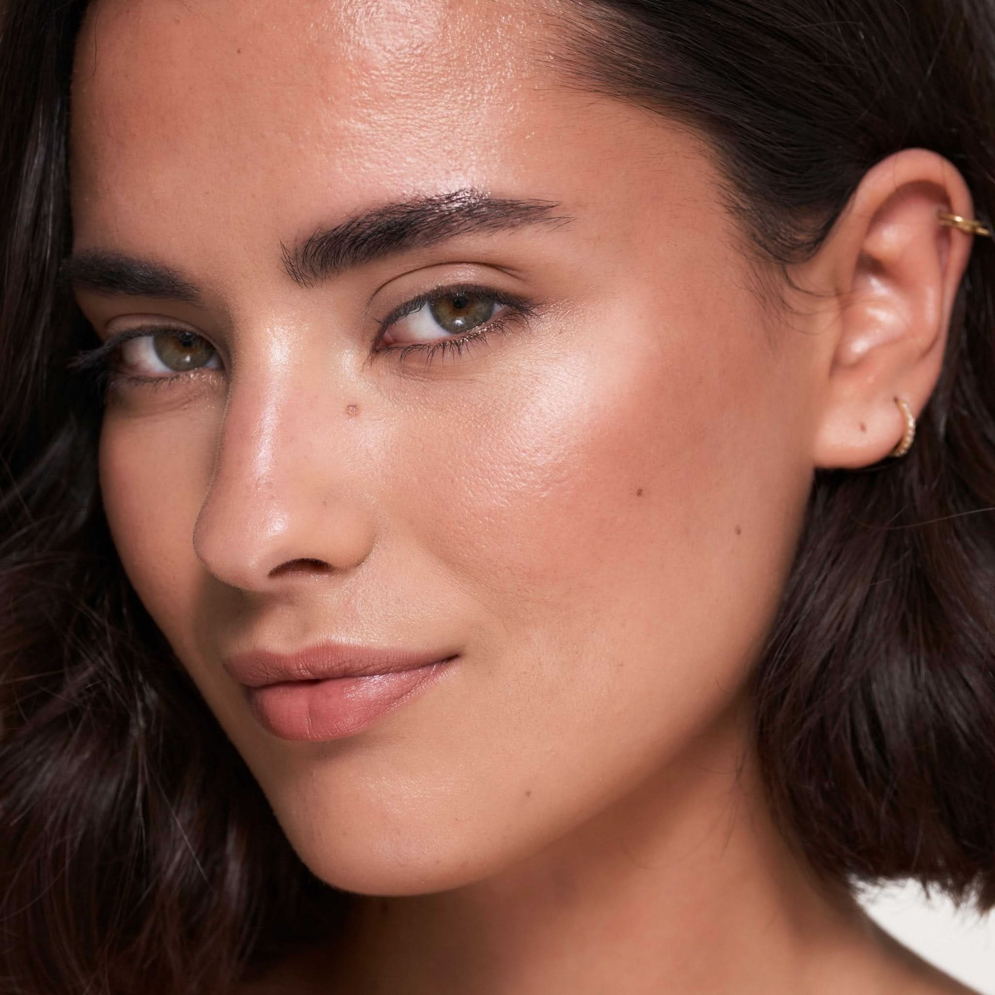 Iluminador - Maquillaje Natural Saigu