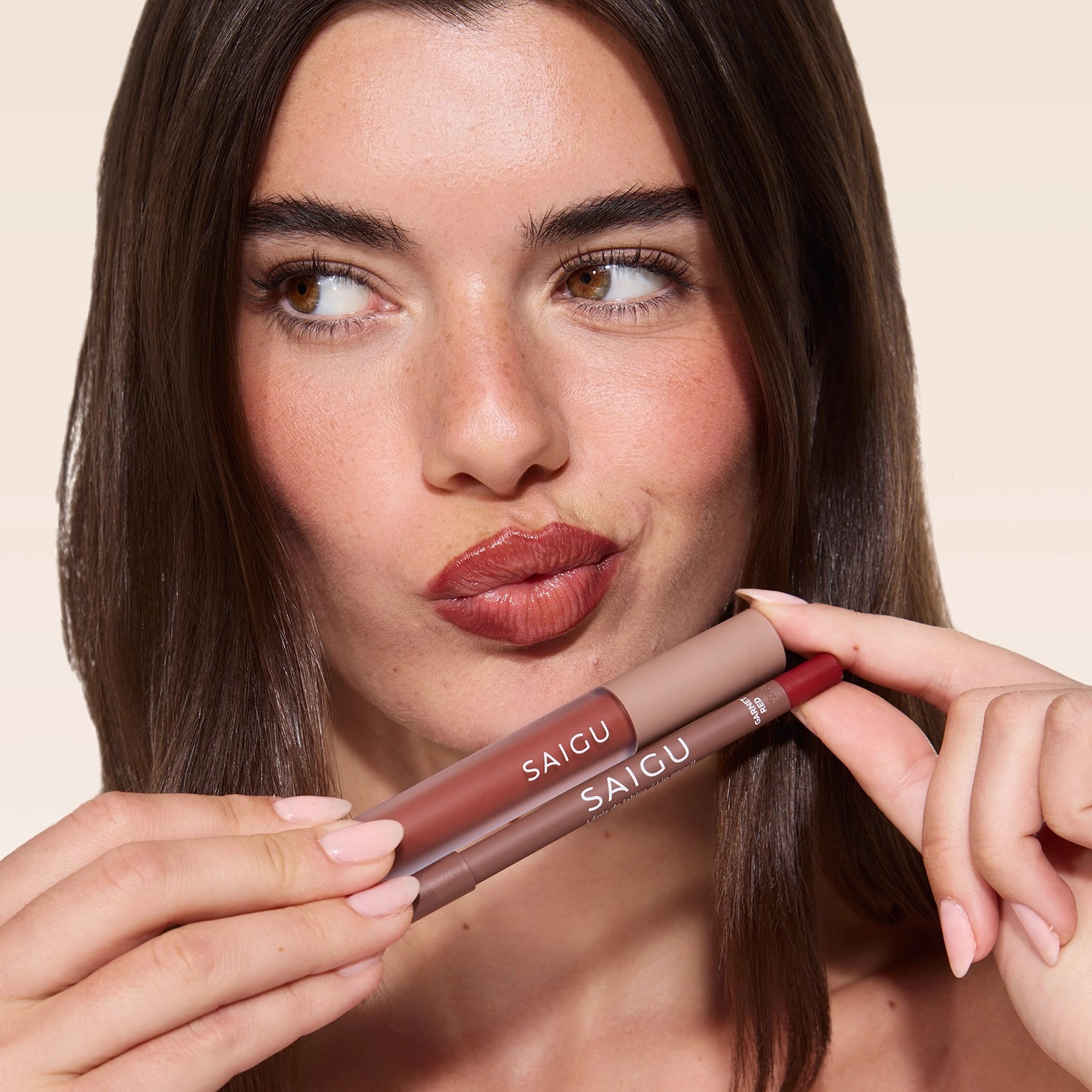 Lápiz de labios Perfilado Sedoso - Saigu Cosmetics