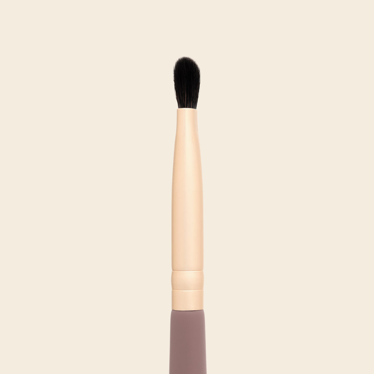 Pincel 024 · Sombras de ojos - IBbrushes x Saigu - Saigu Cosmetics