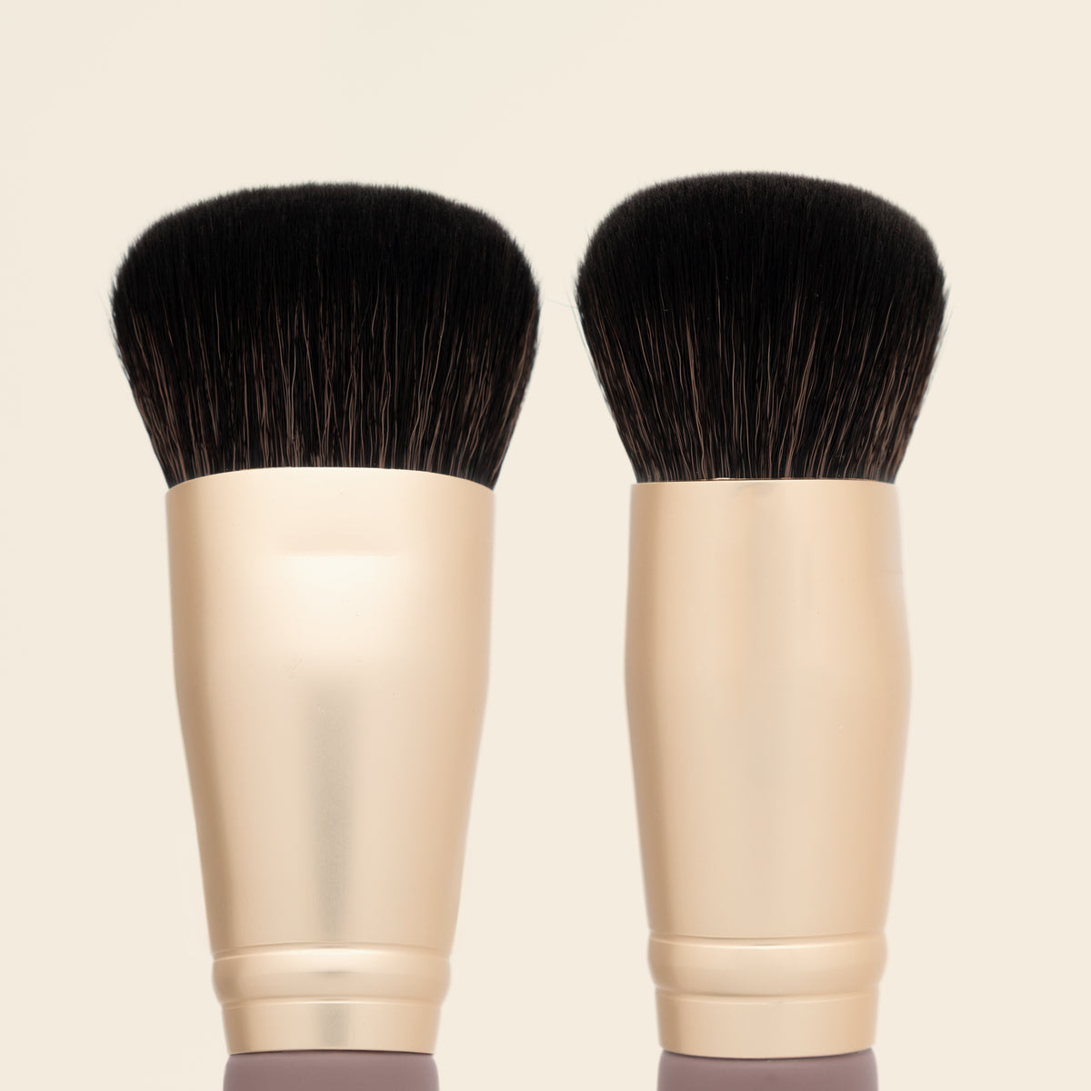 Brocha 027 · Base de maquillaje - IBbrushes x Saigu - Saigu Cosmetics
