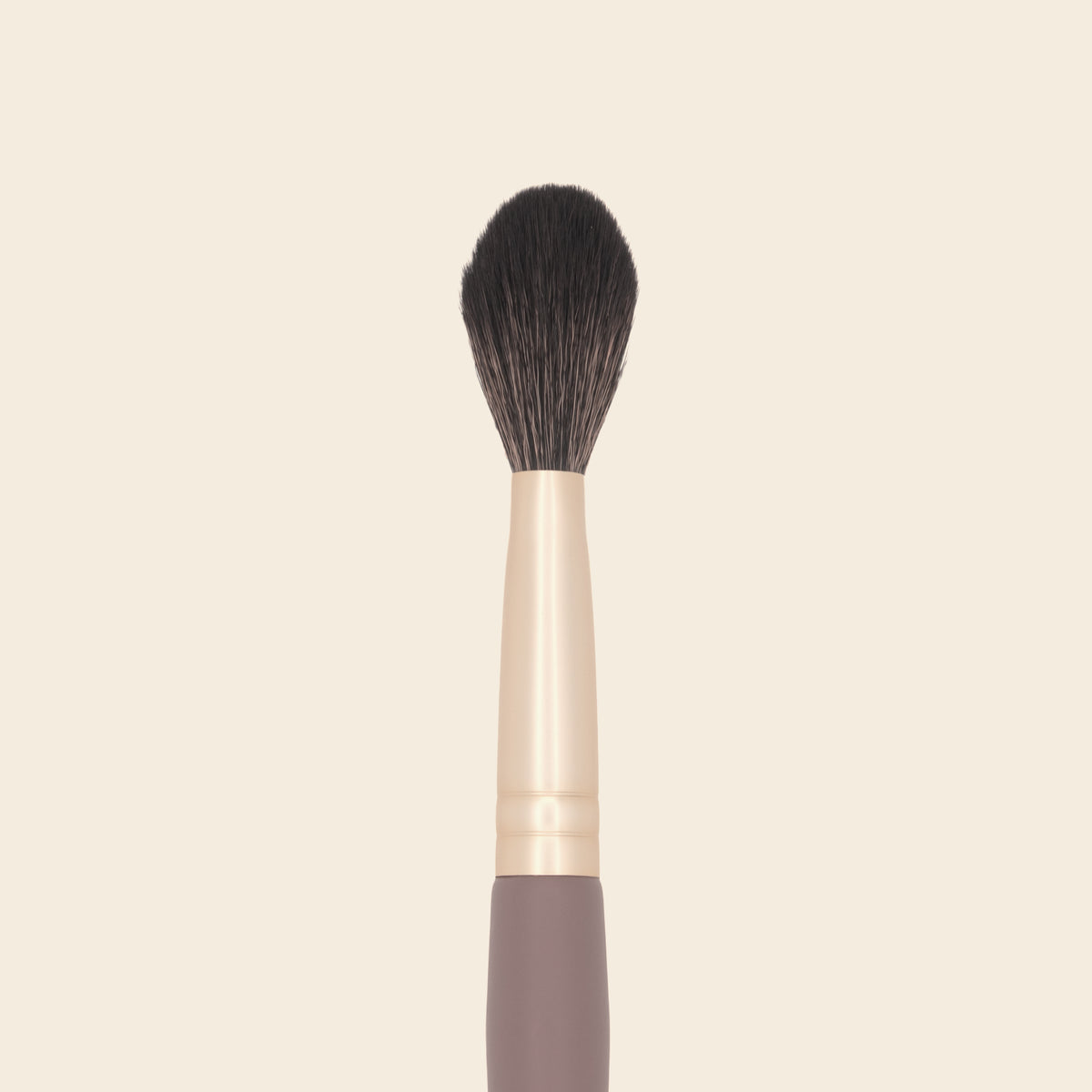 Brocha 004 · Sellado y acabado - IBbrushes x Saigu - Saigu Cosmetics