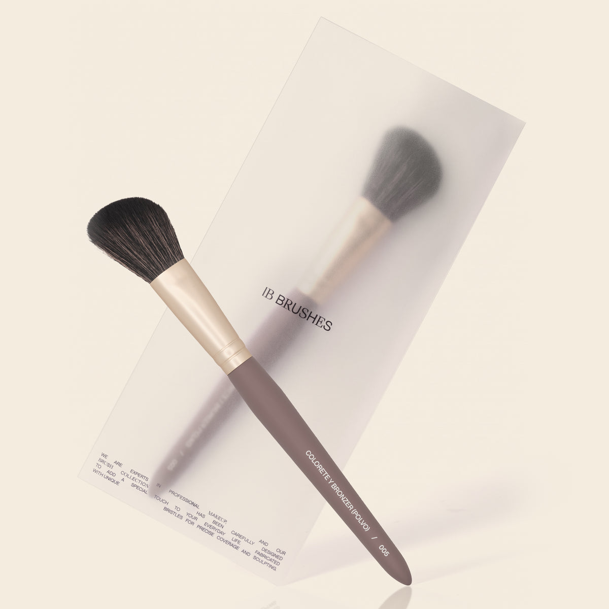 Brocha 005 · Colorete y bronzer en polvo - IBbrushes x Saigu - Saigu Cosmetics