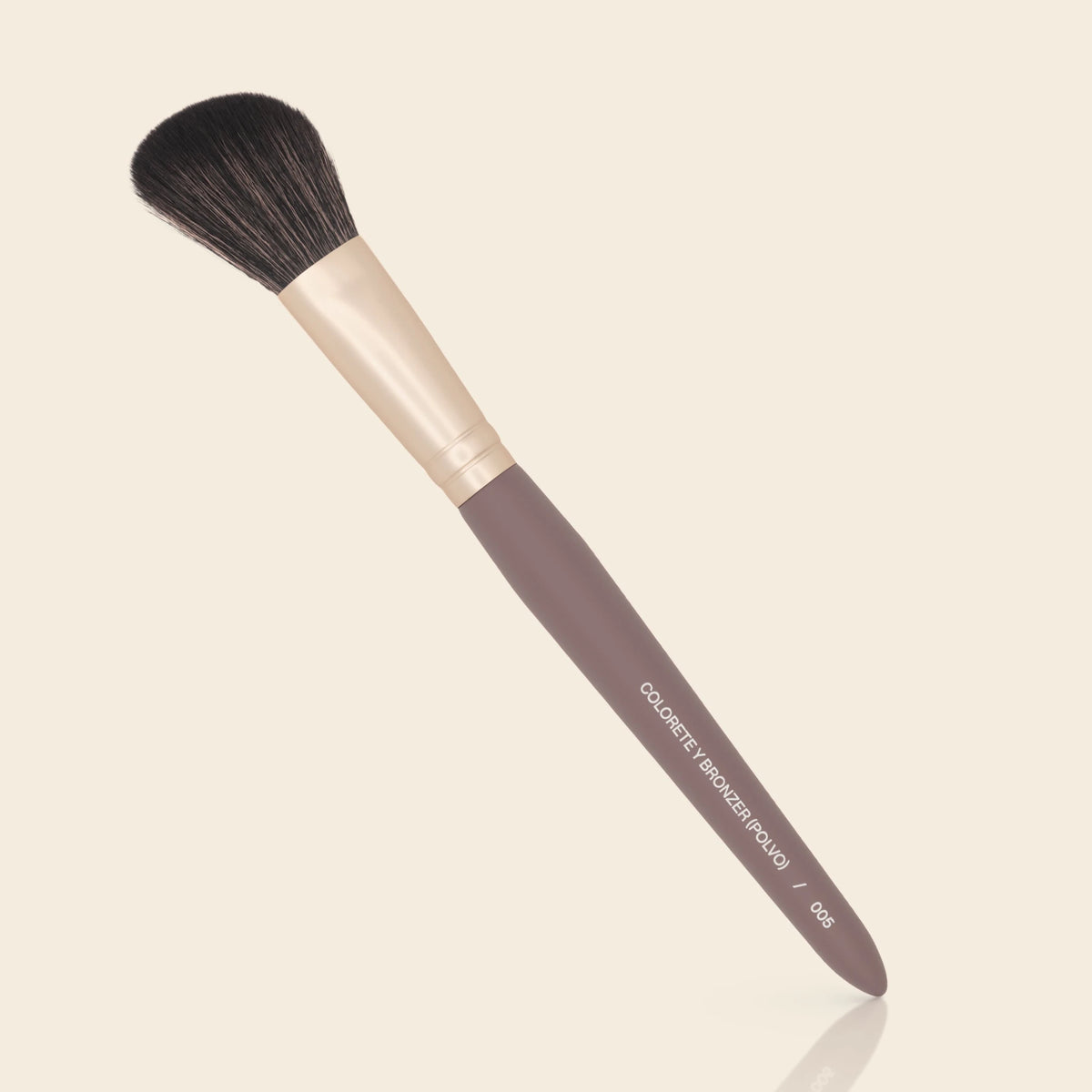 Brocha 005 · Colorete y bronzer en polvo - IBbrushes x Saigu - Saigu Cosmetics