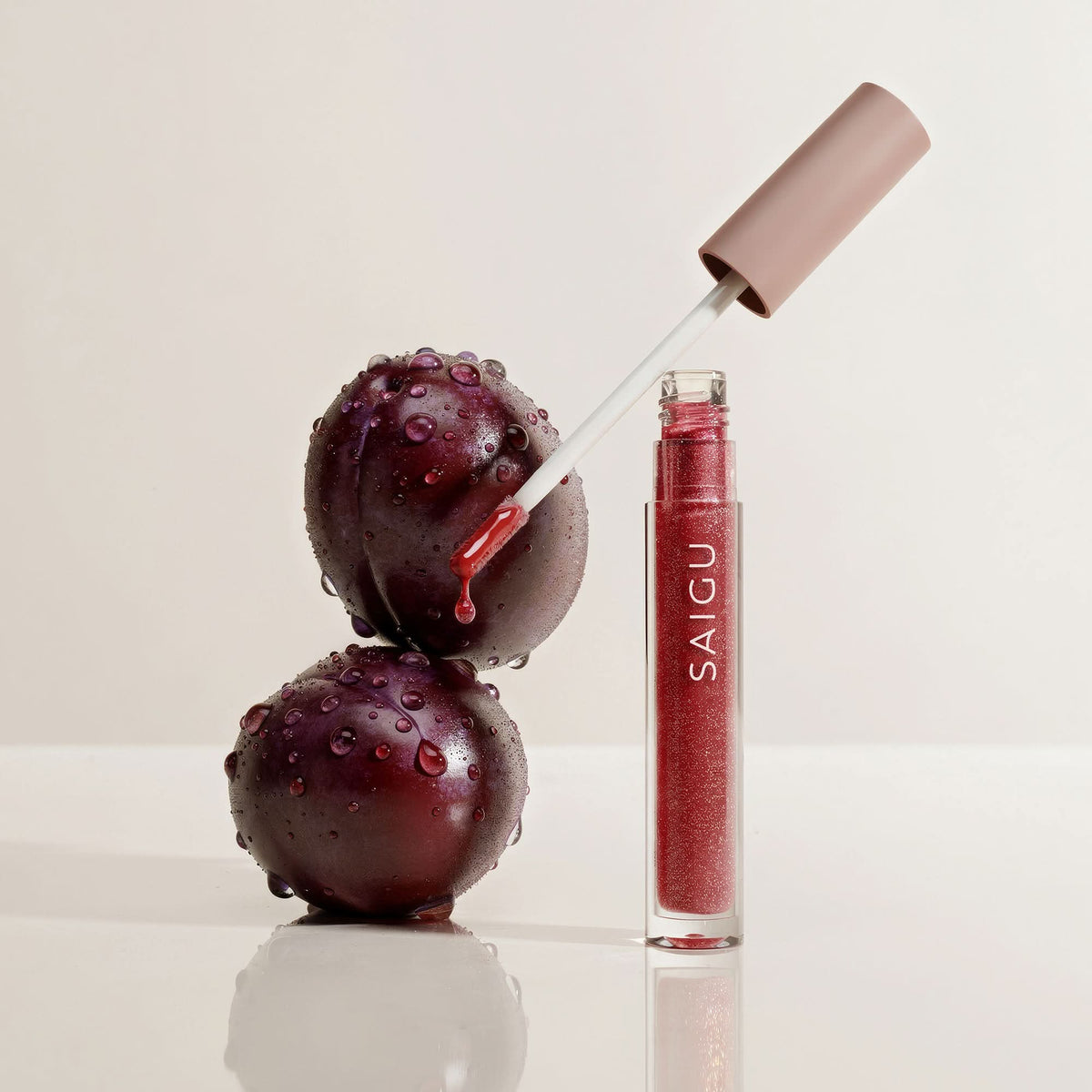 Lip Gloss Melting Plump Wild Berry - Saigu Cosmetics